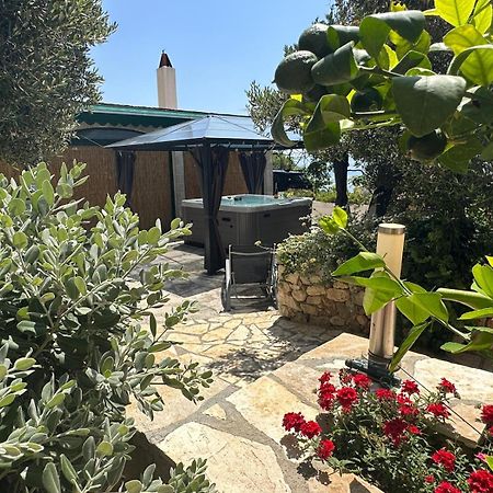 Vacation House Marin With Jacuzzi - Bol, Brac Buitenkant foto