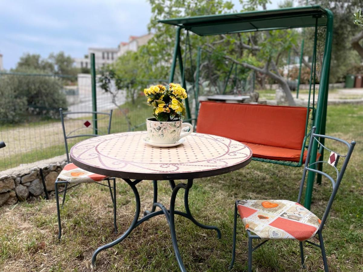 Vacation House Marin With Jacuzzi - Bol, Brac Buitenkant foto