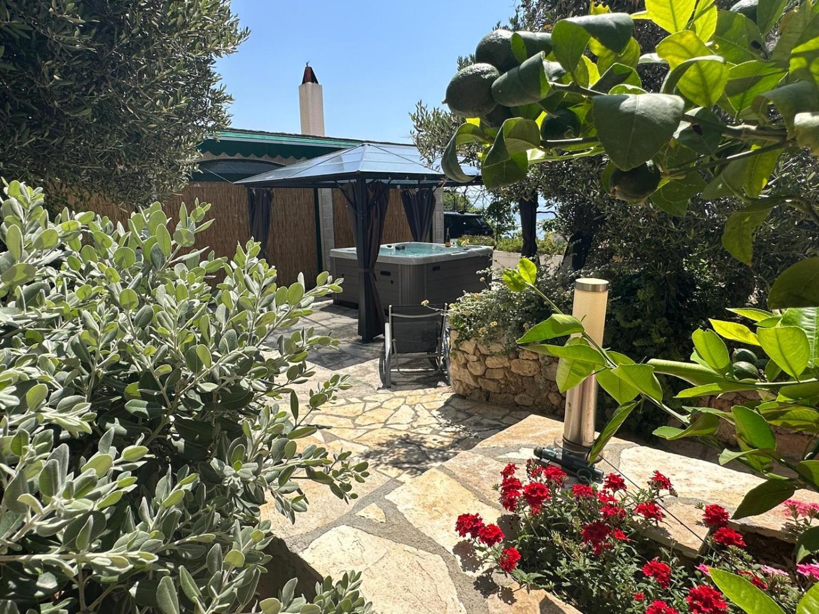 Vacation House Marin With Jacuzzi - Bol, Brac Buitenkant foto